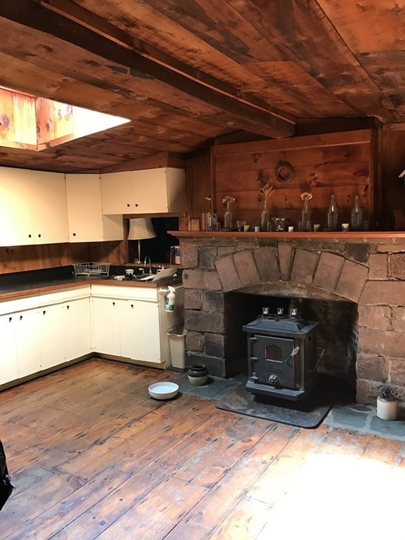 25 Lakeview Road Shutesbury, MA 01072 - Photo 4 of 18 Gallery Image 4