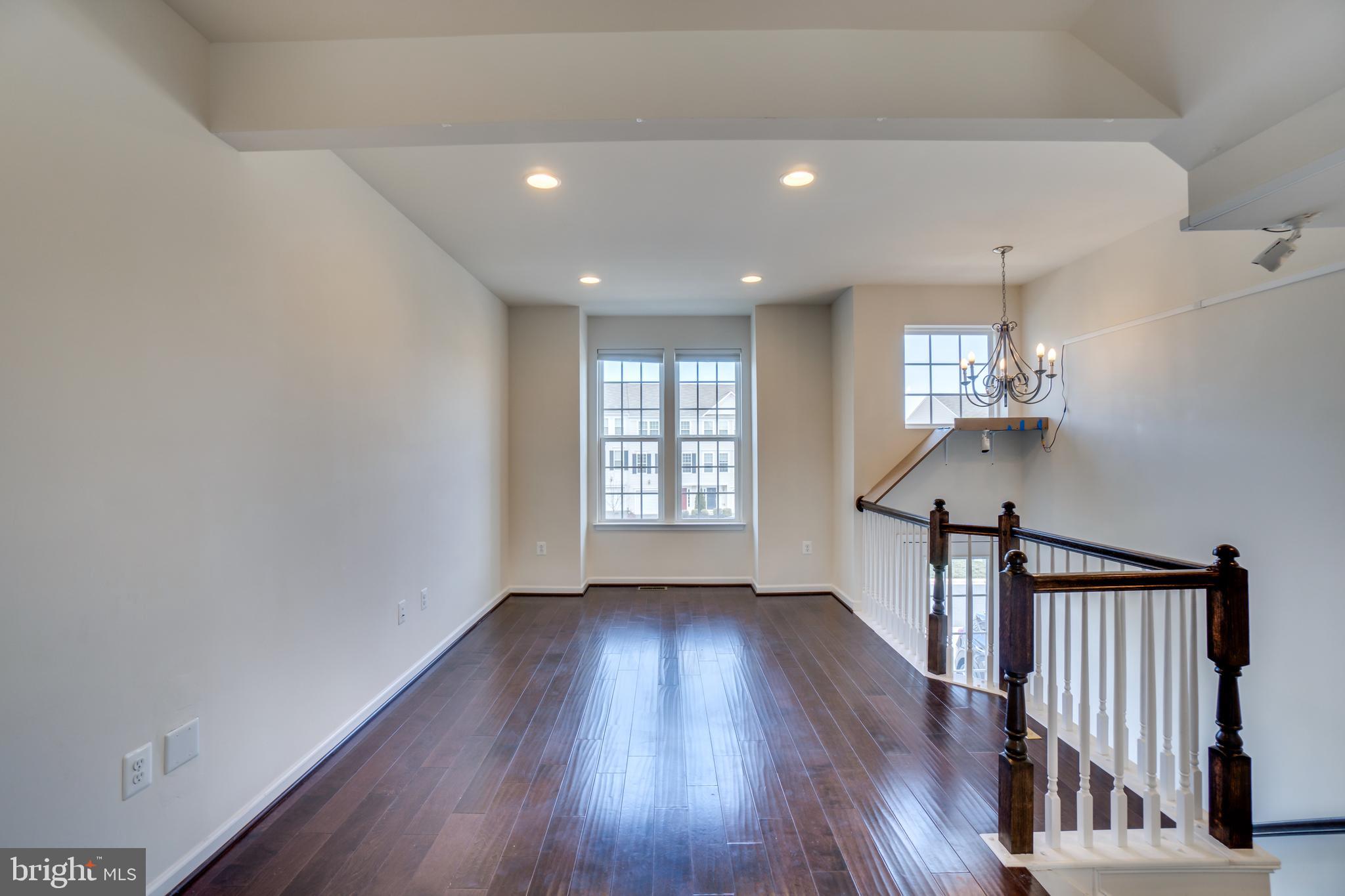 8385 Scotland Loop, Unit 68 Manassas, VA 20109 - Photo 11 of 30 Living and dining areas