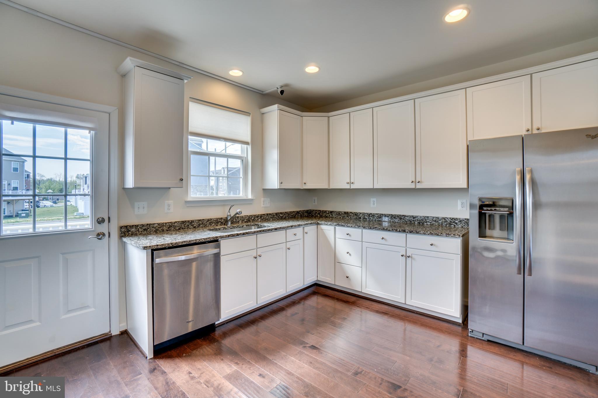8385 Scotland Loop, Unit 68 Manassas, VA 20109 - Photo 3 of 30 Gourmet kitchen