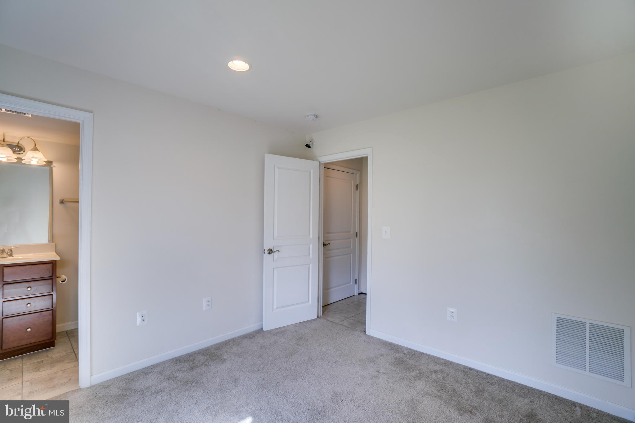 8385 Scotland Loop, Unit 68 Manassas, VA 20109 - Photo 24 of 30 Bedroom and bath
