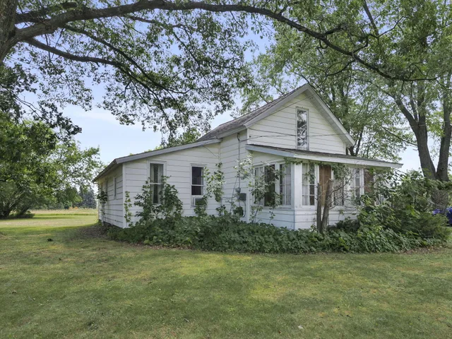$100,000 | 742 Paluster Street, Cadillac, MI 49601