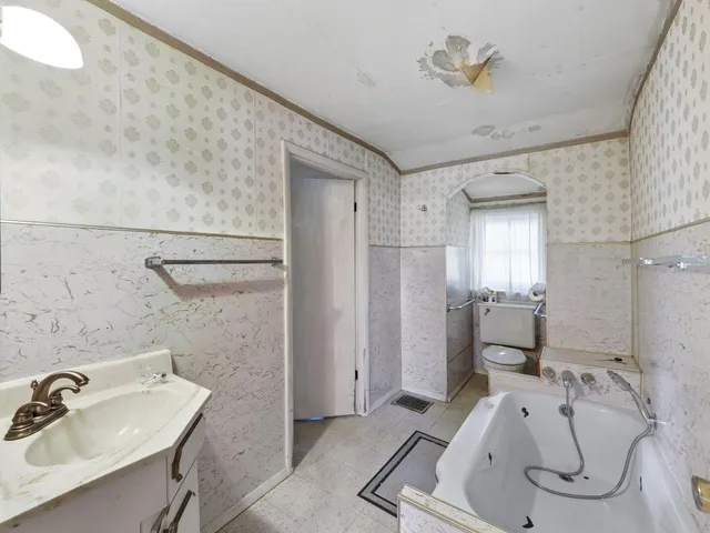 $100,000 | 742 Paluster Street, Cadillac, MI 49601