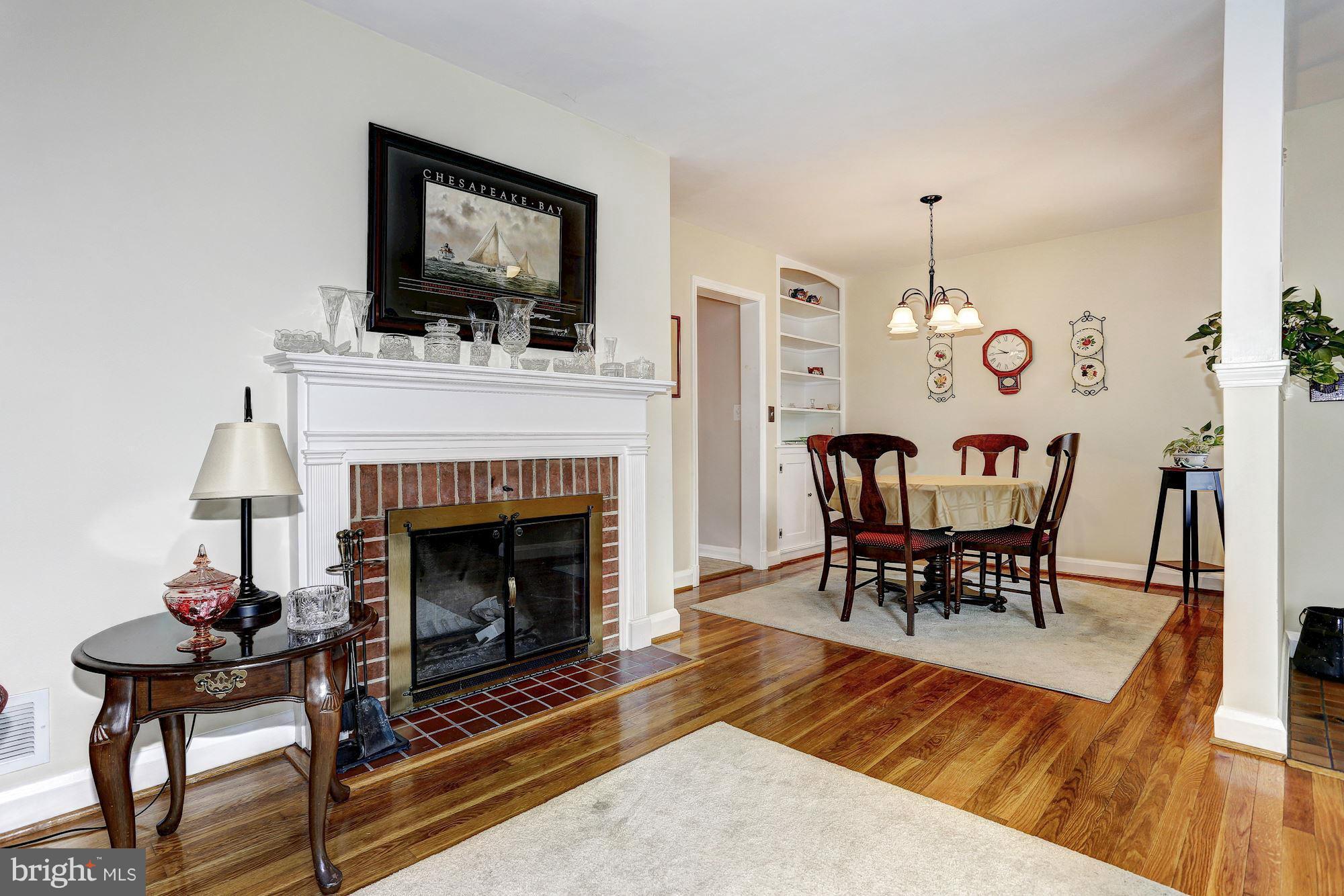 530 Brook Road Baltimore, MD 21286 - Photo 7 of 30 Living Room