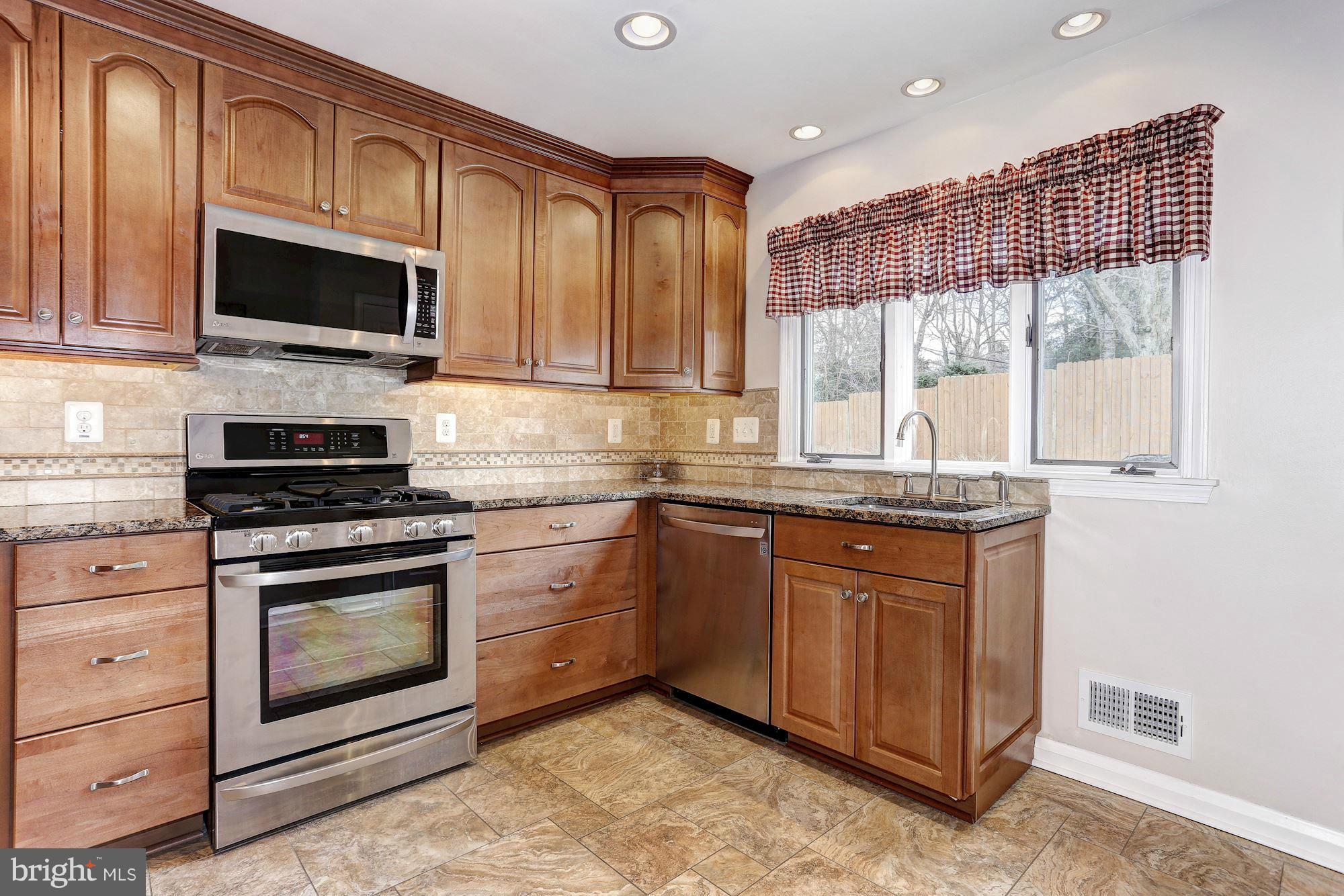 530 Brook Road Baltimore, MD 21286 - Photo 10 of 30 Kitchen