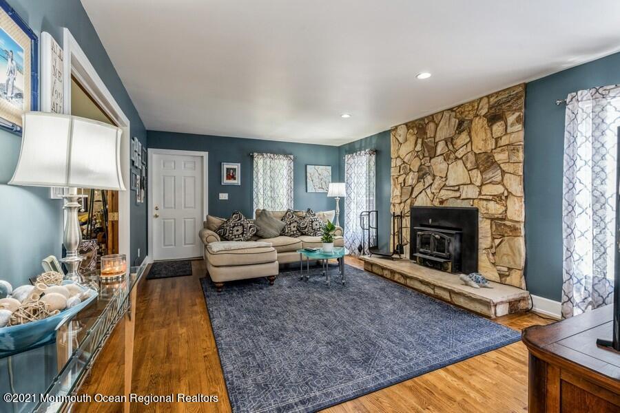 1 Ryan's Way Jackson, NJ 08527 - Photo 7 of 31 Formal living