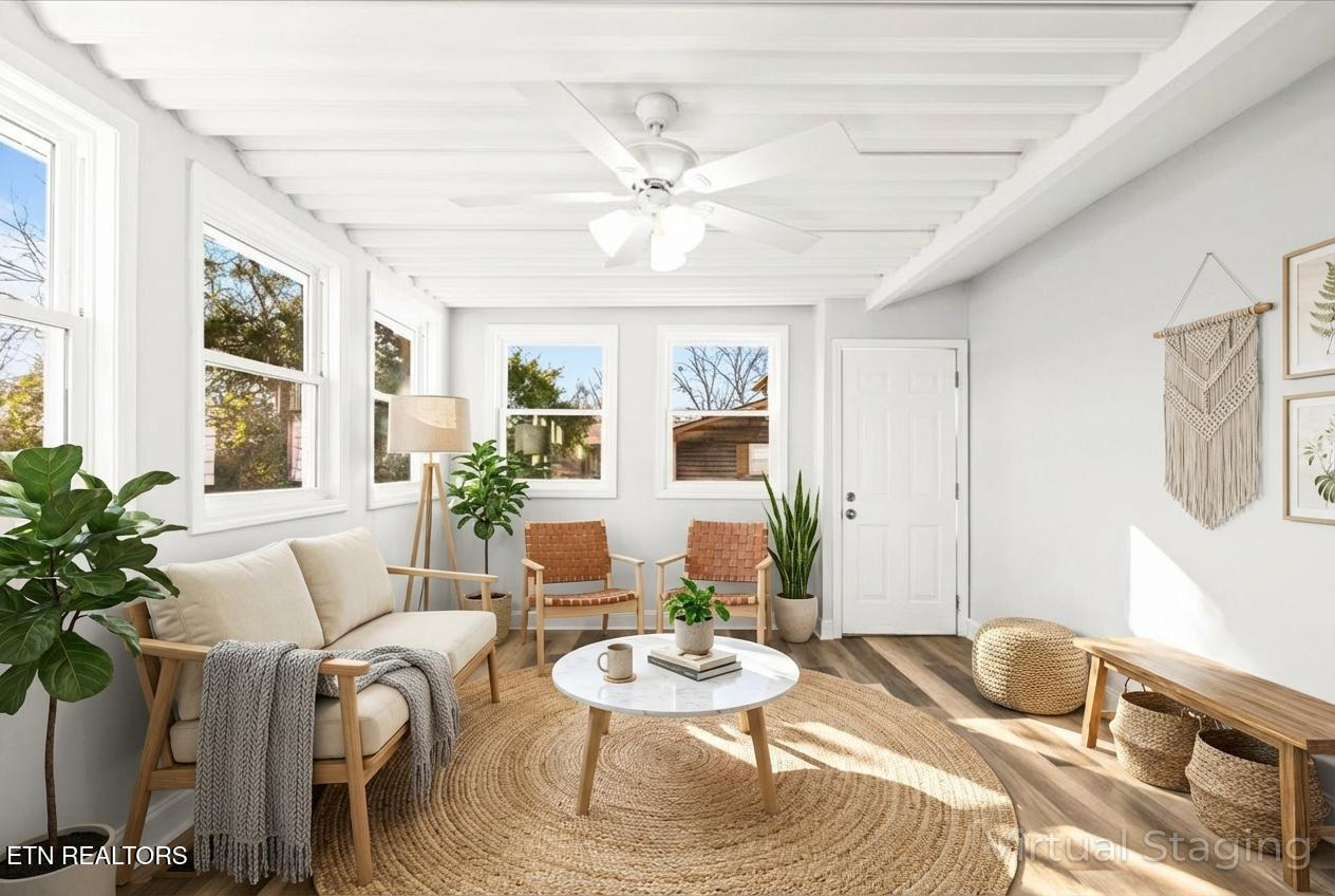 3148 Wilderness Road Knoxville, TN 37917 - Photo 14 of 39 virtually-staged-knoxville-sunroom