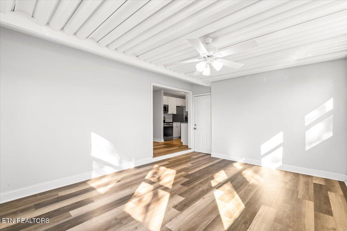 3148 Wilderness Road Knoxville, TN 37917 - Photo 15 of 39 north-hills-knoxville-sunroom-additional