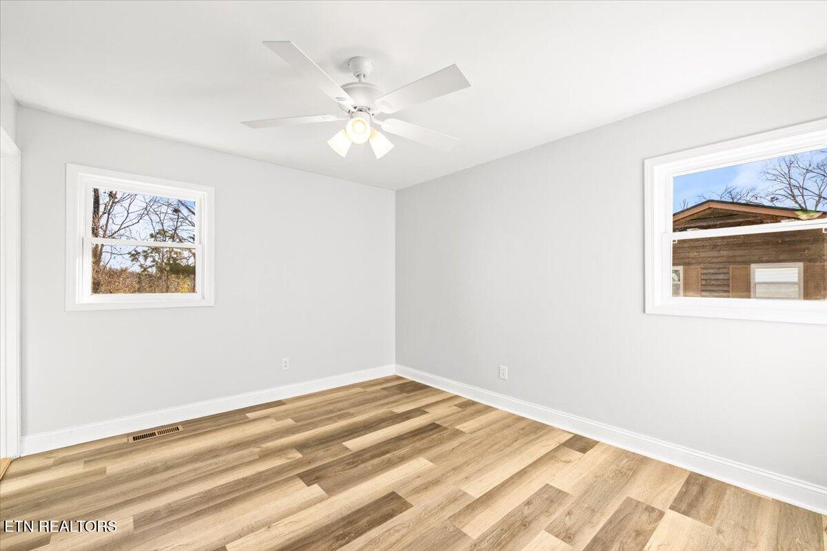 3148 Wilderness Road Knoxville, TN 37917 - Photo 22 of 39 knoxville-ranch-primary-bedroom