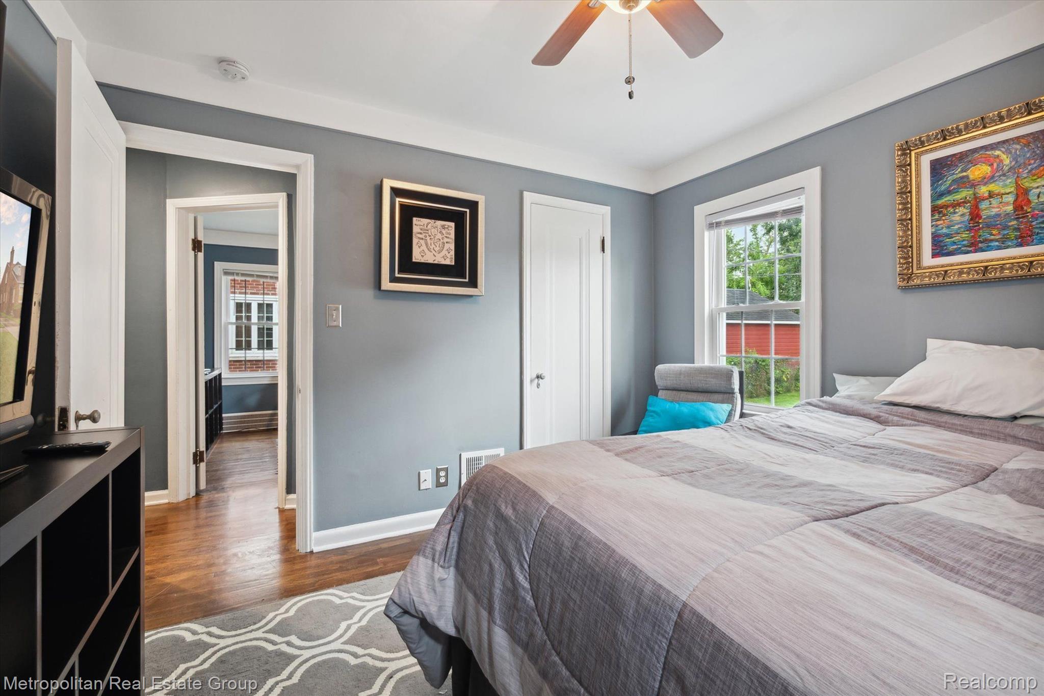 1833 Roslyn Road Grosse Pointe, MI 48236 - Photo 25 of 43 Gallery Image 25