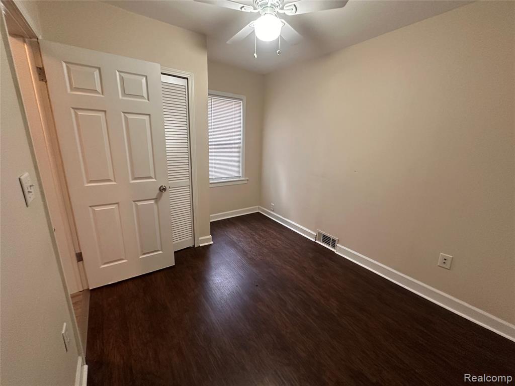 3794 Hazelton Avenue Rochester, MI 48307 - Photo 13 of 23