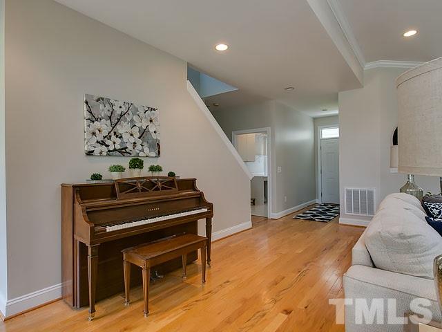2929 Claremont Road Raleigh, NC 27608 - Photo 3 of 25
