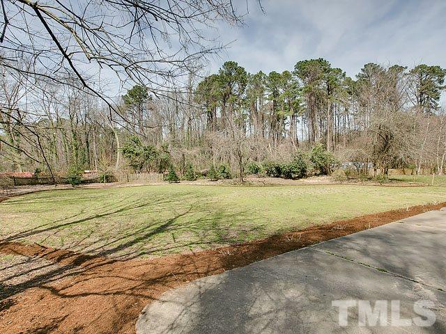 2929 Claremont Road Raleigh, NC 27608 - Photo 23 of 25