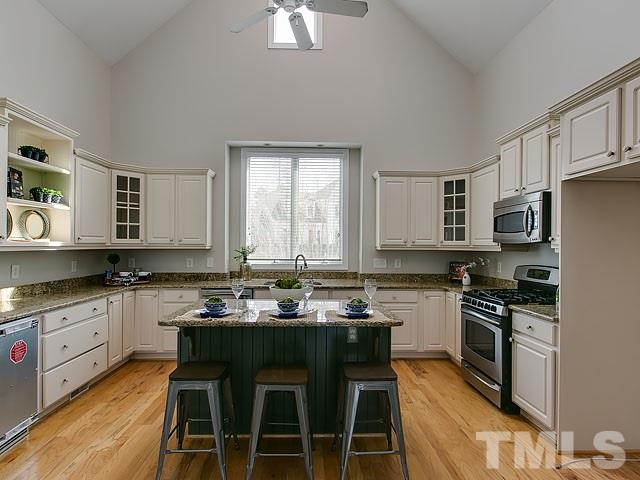 2929 Claremont Road Raleigh, NC 27608 - Photo 4 of 25