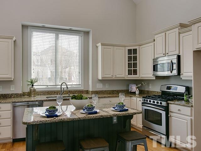 2929 Claremont Road Raleigh, NC 27608 - Photo 5 of 25