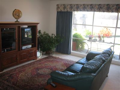 200 Labrea Way San Rafael, CA 94903 - Photo 3 of 12 Living Room