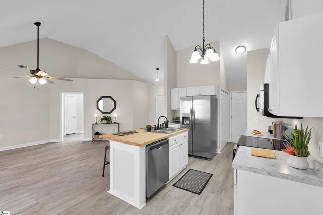 $299,000 | 3 Rivereen Way, Simpsonville, SC 29680