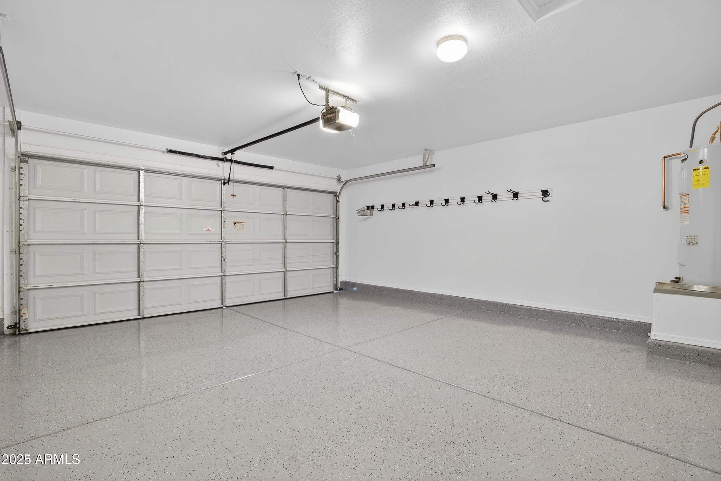 2565 East Southern Avenue, Unit 135 Mesa, AZ 85204 - Photo 27 of 32 a view of a garage