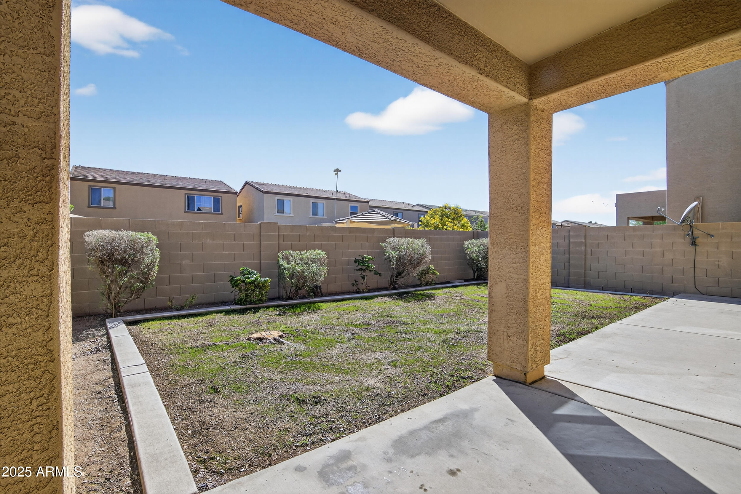 2565 East Southern Avenue, Unit 135 Mesa, AZ 85204 - Photo 28 of 32 a view of a backyard