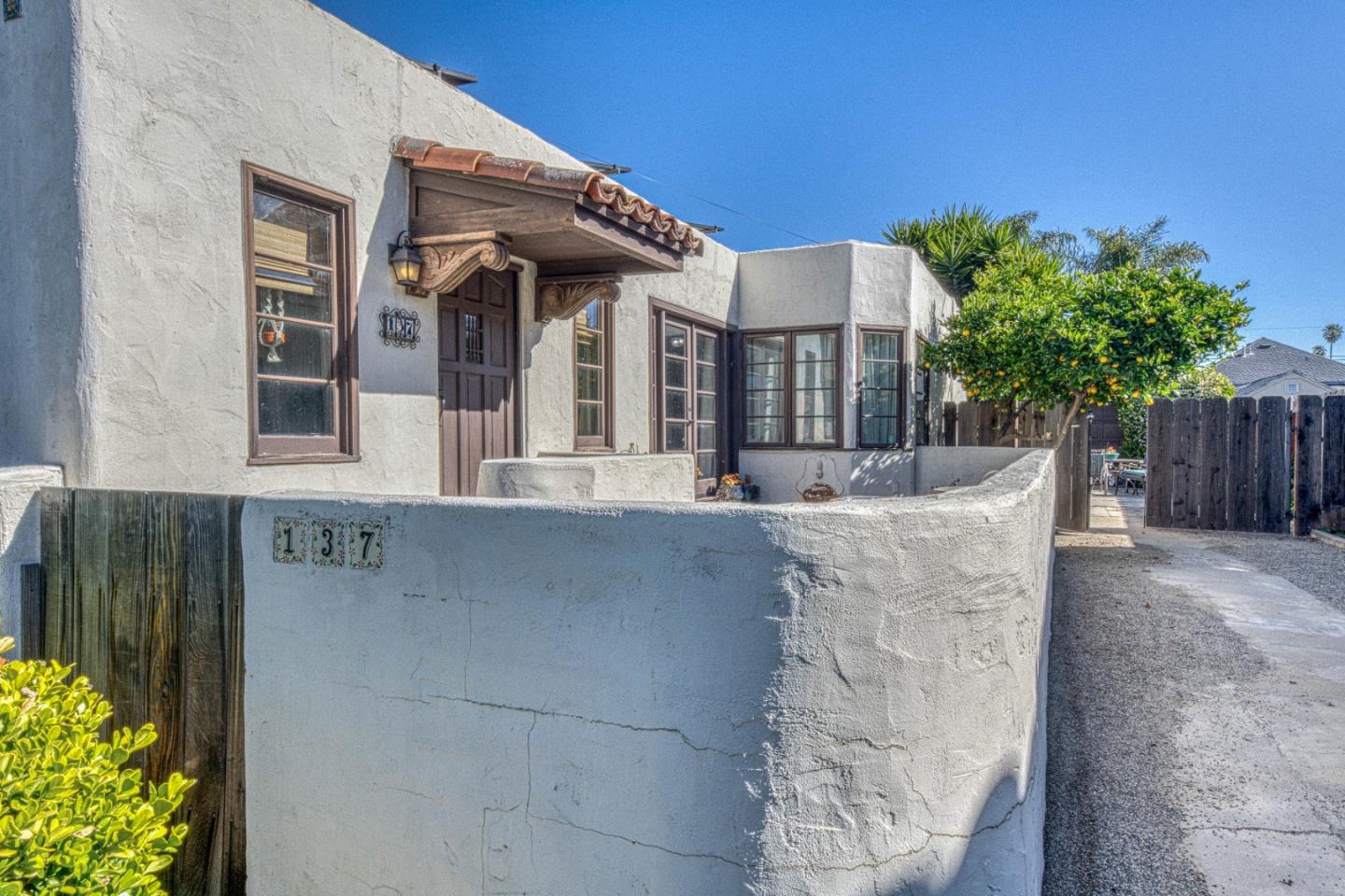 137 Maple Street Salinas, CA 93901 - Photo 2 of 40