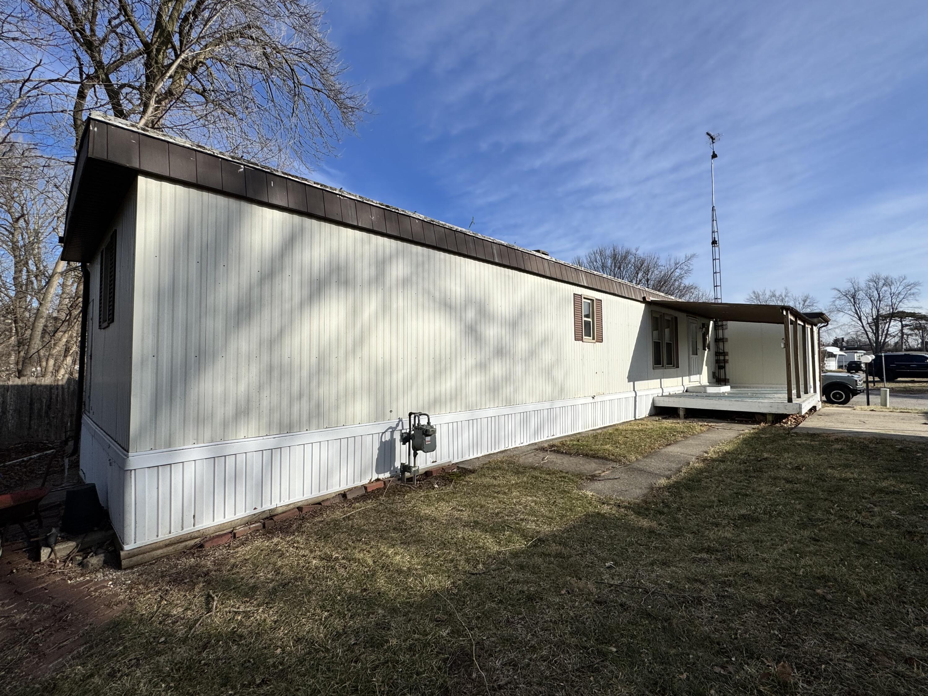 1100 South Main Street, Unit 171 Adrian, MI 49221 - Photo 4 of 23 IMG_7240