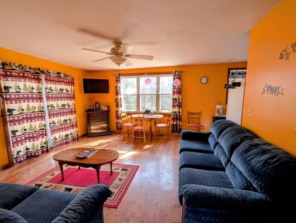 $239,900 | 16 Conway Lane, Haverhill, NH 03785