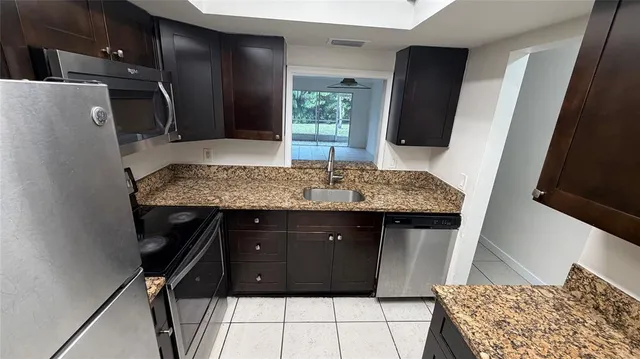 $1,850 | 4061 Northwest 9th Avenue, Unit 105, Deerfield Beach, FL 33064