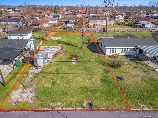 $25,000 | 920 Shady Lane, Westlake, LA 70669