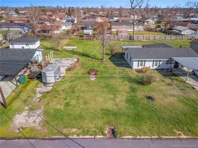 $25,000 | 920 Shady Lane, Westlake, LA 70669