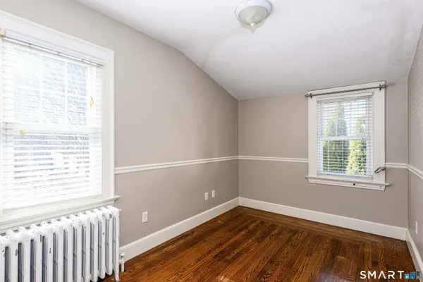 $2,900 | 186 School Street, Hamden, CT 06518