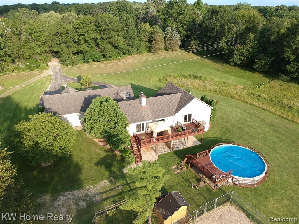 365 North Kellogg Road Howell, MI 48843 - Photo 27 of 69