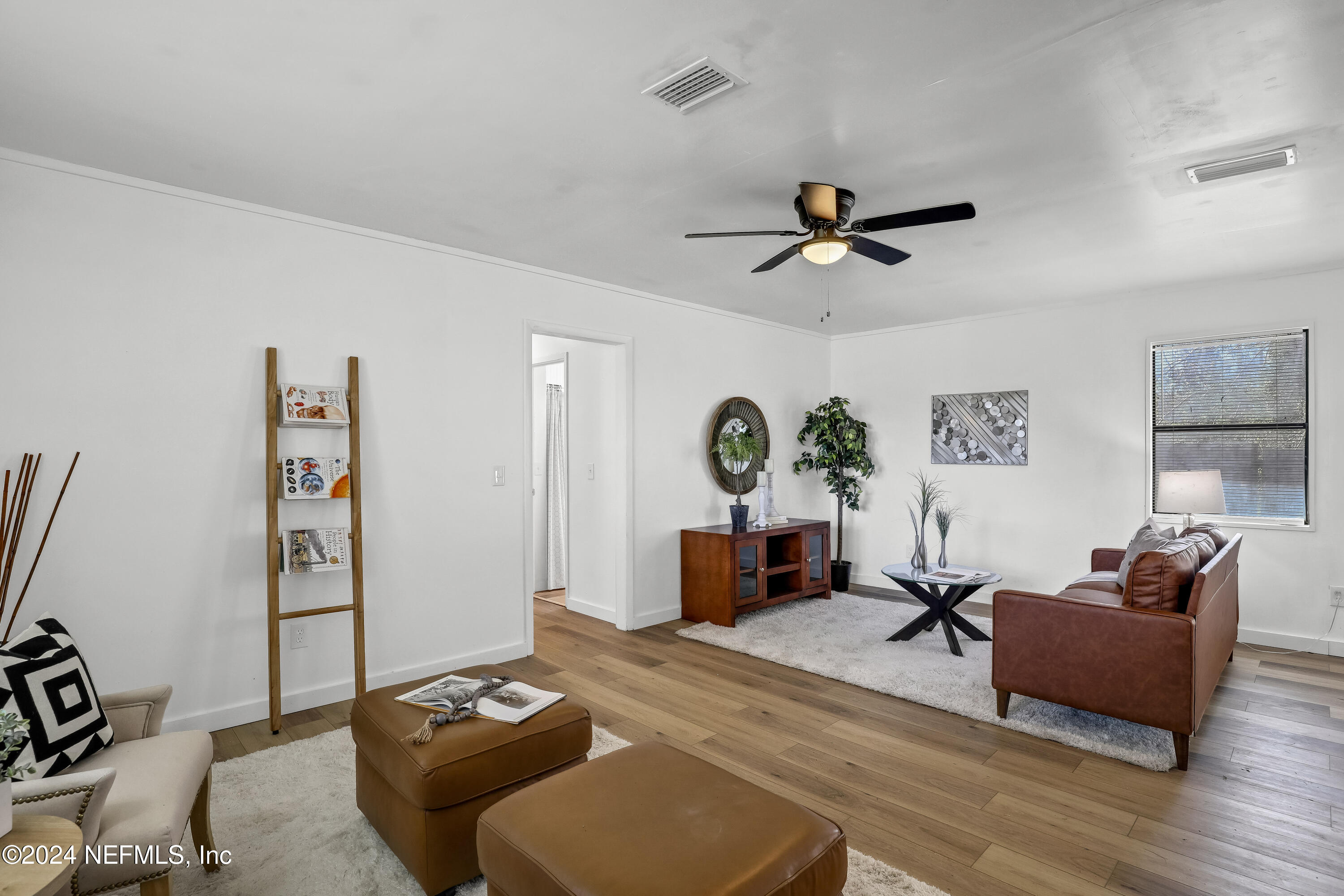 54221 Cravey Road Callahan, FL 32011 - Photo 11 of 52 09 Living Room
