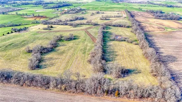 $100,000 | 1 Eagle Ridge, Warrensburg, MO 64093