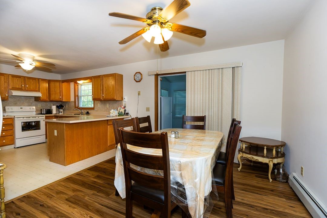 15 Betony Road Narragansett, RI 02874 - Photo 6 of 26 Dining Area into Kitchen
