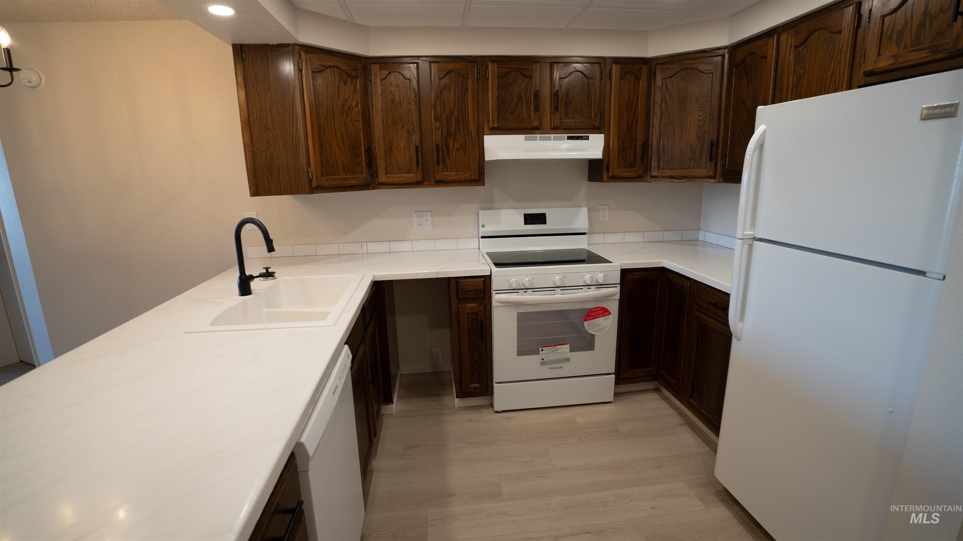 122 North Washington Street, Unit 2C Moscow, ID 83843 - Photo 3 of 24