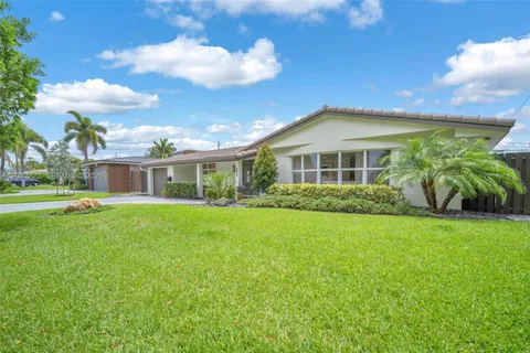 $900,000 | 2104 Northeast 63rd Street, Fort Lauderdale, FL 33308