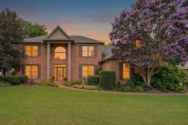 $675,000 | 1951 Chelsea Park Drive, Germantown, TN 38139