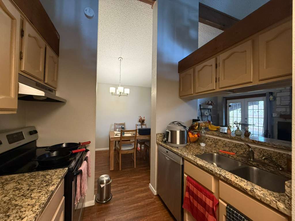 1712 Cinnamon Path, Unit A Austin, TX 78704 - Photo 6 of 33