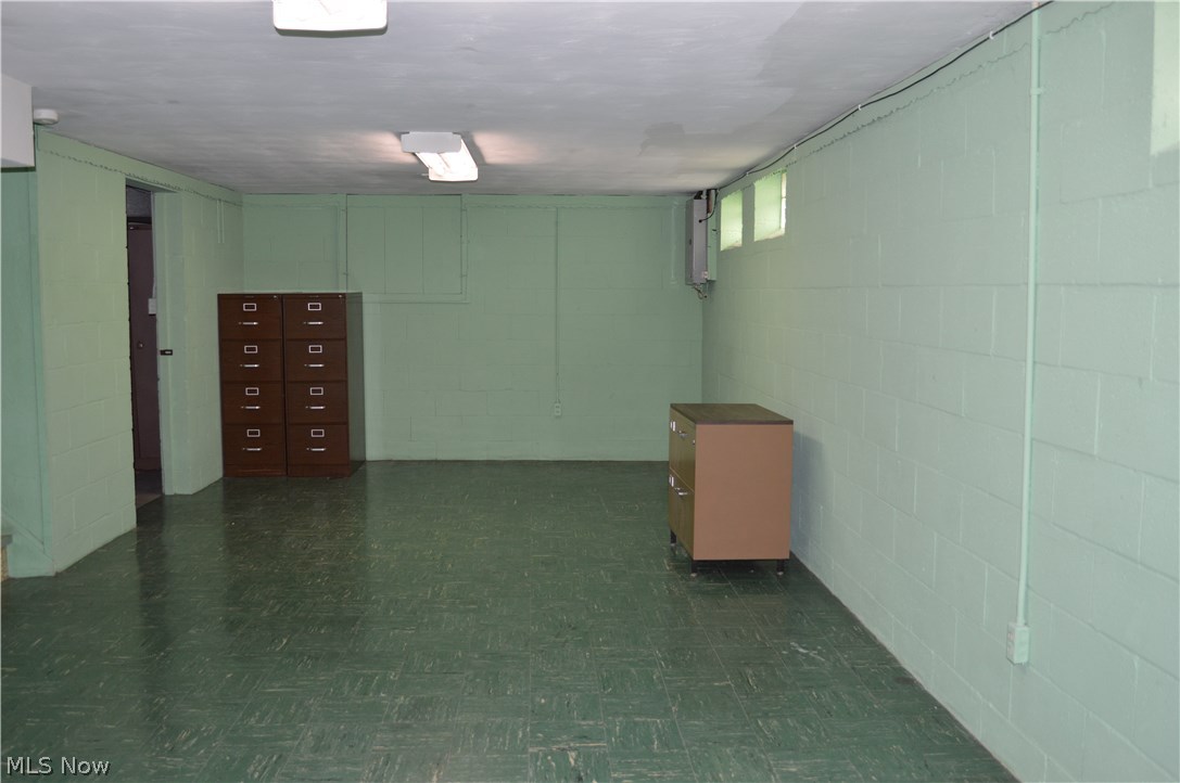 2462 Claver Road Cleveland, OH 44118 - Photo 18 of 19 Other view of room could be teen suite or office