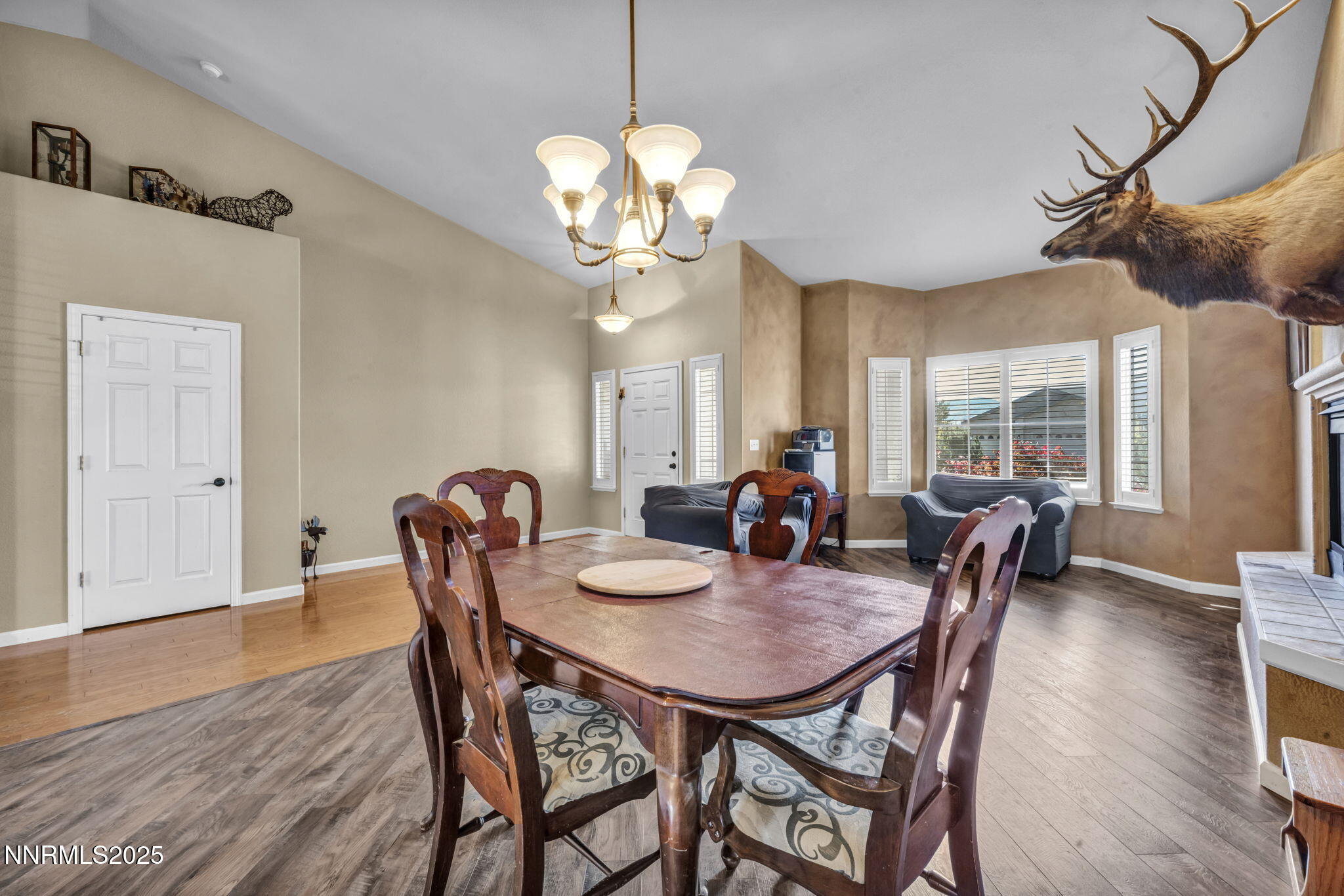 20999 Cameron Court Reno, NV 89508 - Photo 20 of 54 20-web-or-mls-20999-cameron-ct