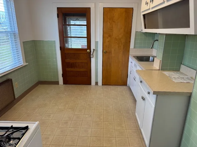 $3,750 | 63 2nd Avenue, Garwood, NJ 07027