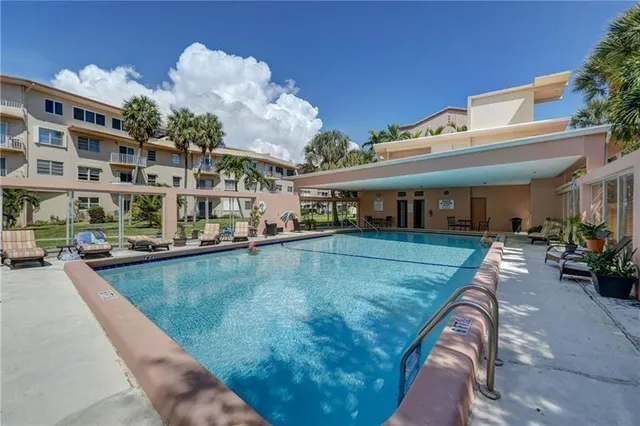 $189,800 | 1967 South Ocean Boulevard, Unit 104, Lauderdale-by-the-Sea, FL 33062