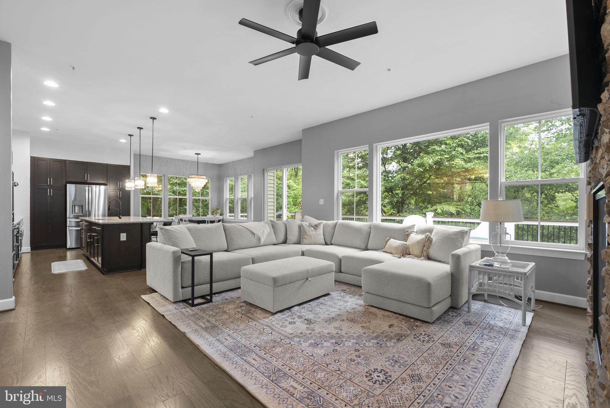 6822 West Shavano Road New Market, MD 21774 - Photo 8 of 59 Living Room