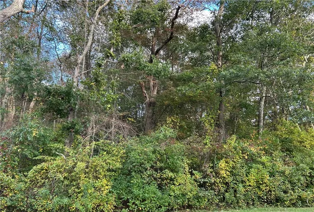 $889,000 | 5 Robin Hollow Lane, Westerly, RI 02891