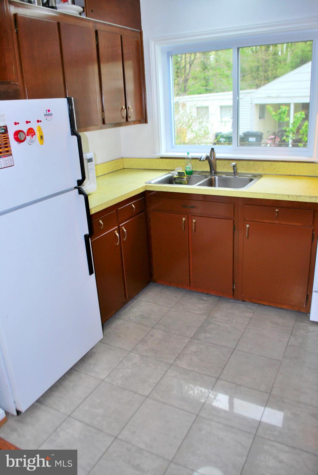 5536 Belfast Place Springfield, VA 22151 - Photo 17 of 30 Kitchen