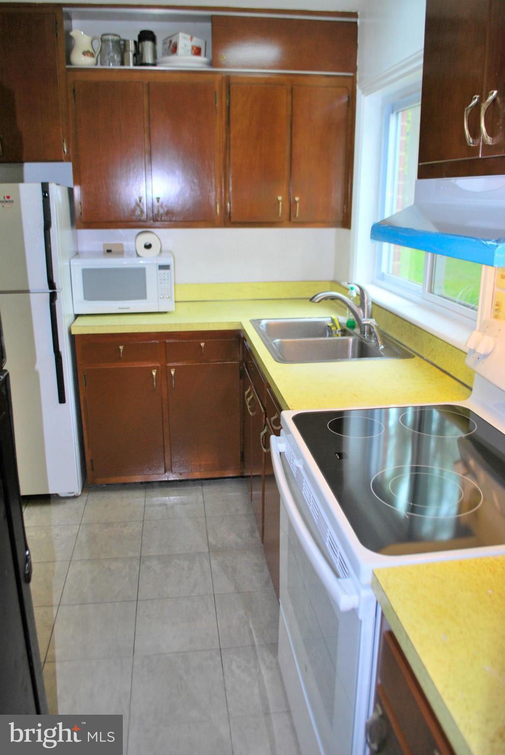 5536 Belfast Place Springfield, VA 22151 - Photo 19 of 30 Kitchen