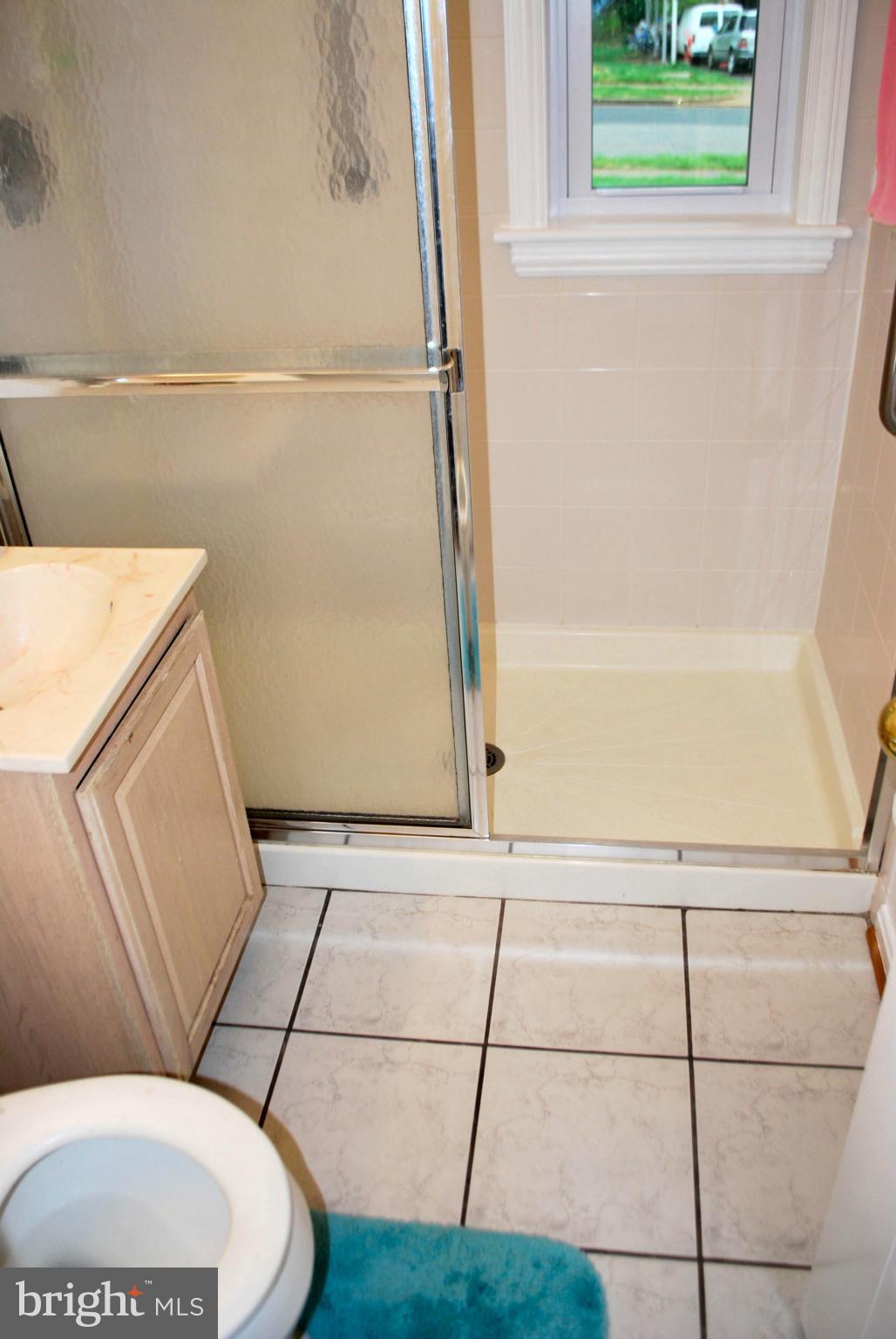 5536 Belfast Place Springfield, VA 22151 - Photo 20 of 30 Full Bath