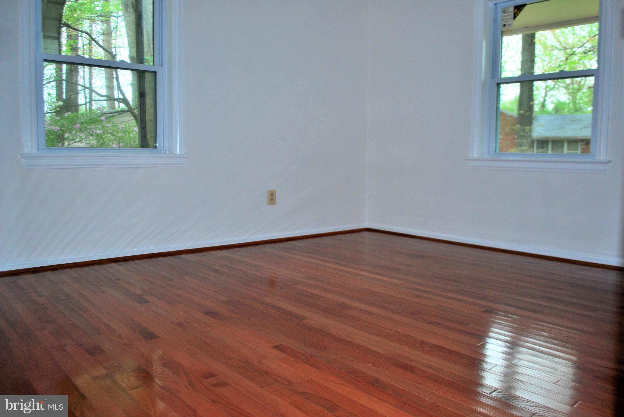 5536 Belfast Place Springfield, VA 22151 - Photo 24 of 30 Master BR w/Hardwood floor