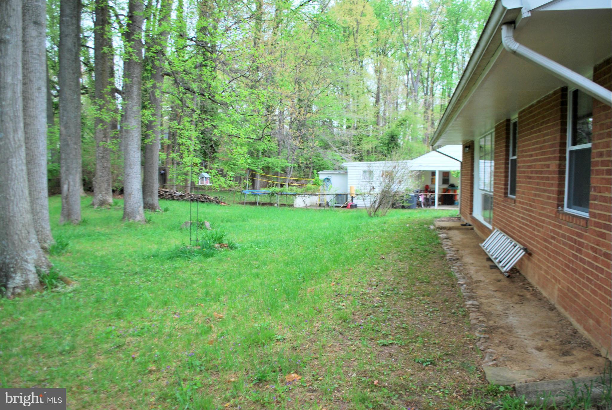 5536 Belfast Place Springfield, VA 22151 - Photo 28 of 30 Backyard