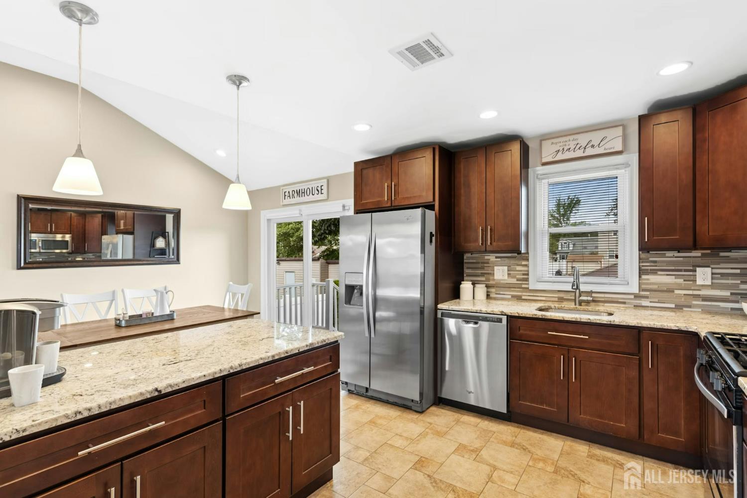 16 Neptune Place Colonia, NJ 07067 - Photo 14 of 34
