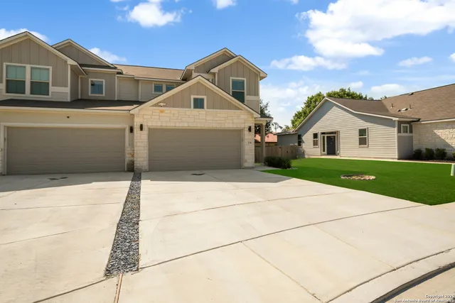 $1,750 | 236 Joseph Circle, Cibolo, TX 78108